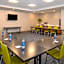 Holiday Inn Express & Suites St. Petersburg - Seminole Area By IHG