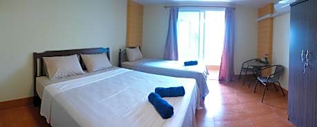 Comfort Triple Room