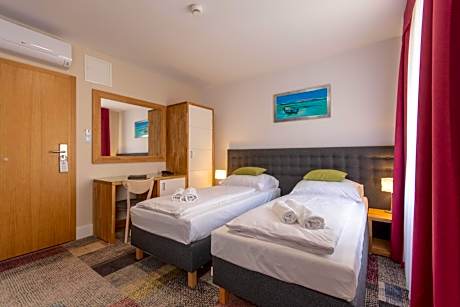 Twin Room with City View
