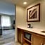 Hampton Inn By Hilton & Suites Milwaukee West