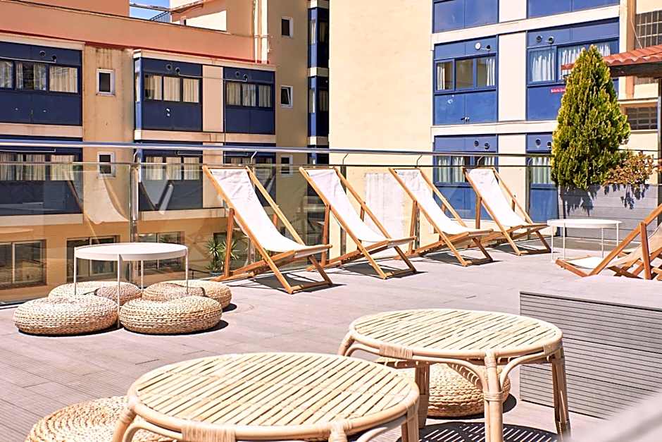 Checkin Caribe Youth Hotel