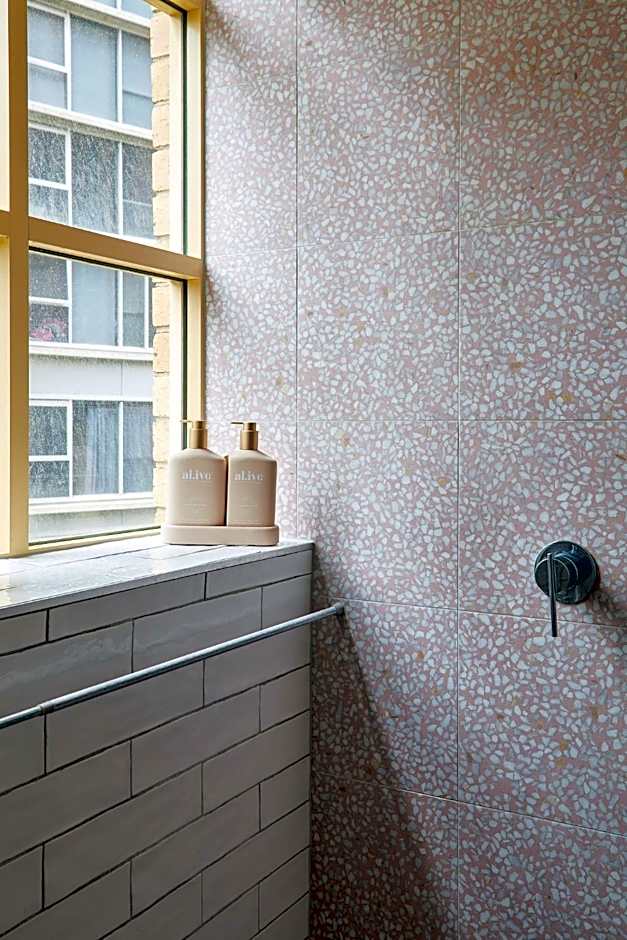 Deco Loft on Russell Street