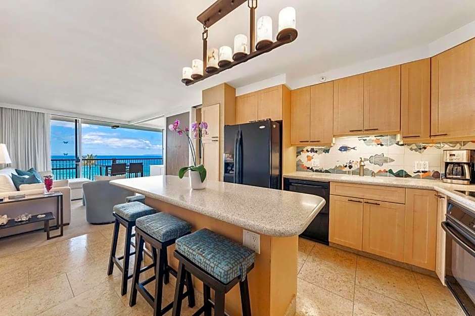 Oceanfront Mana Kai 2 bedroom condo