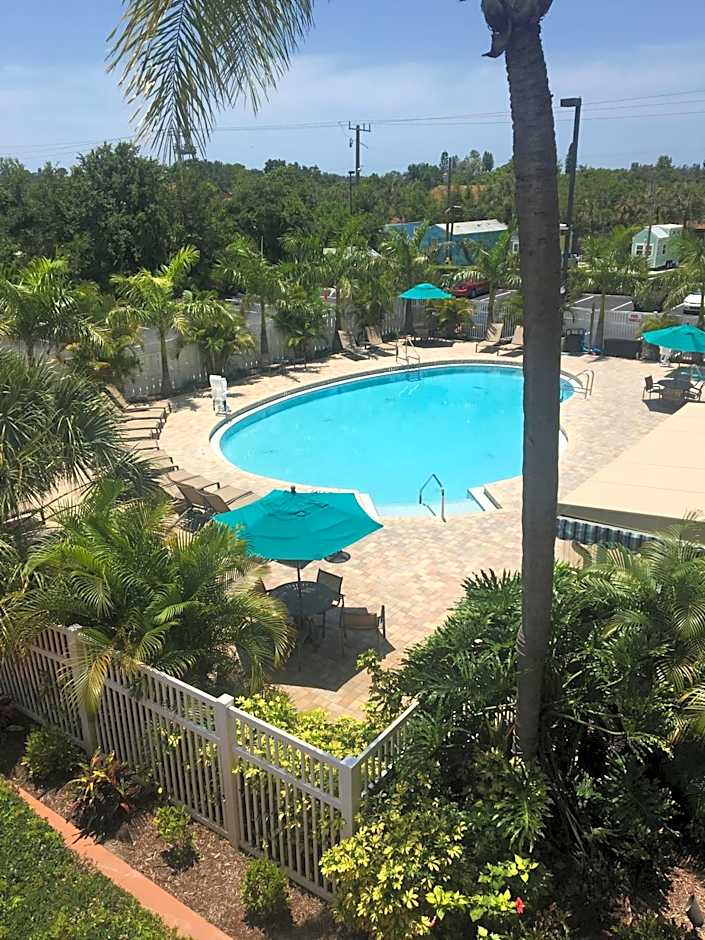 Spark by Hilton Sarasota Siesta Key Gateway