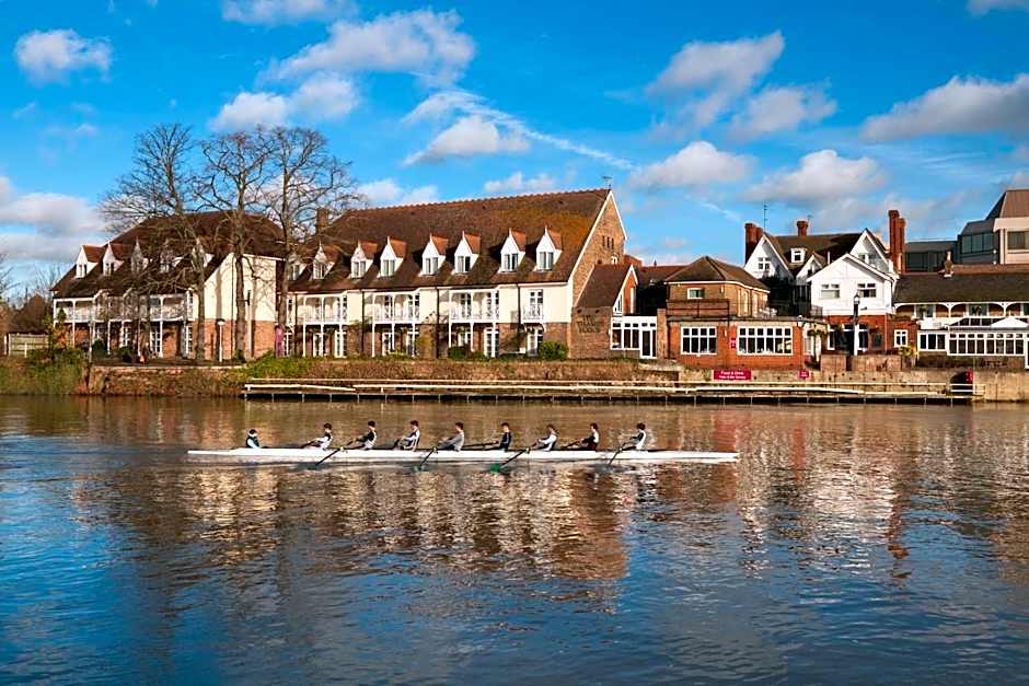 Sunday London Staines-upon-Thames Heathrow T5