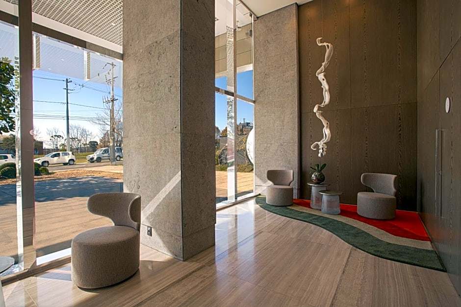 Suryaa Hotel Pinhais, Curio Collection by Hilton