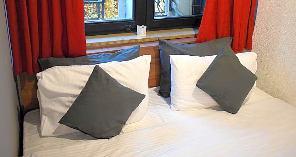 M - Square Private Rooms