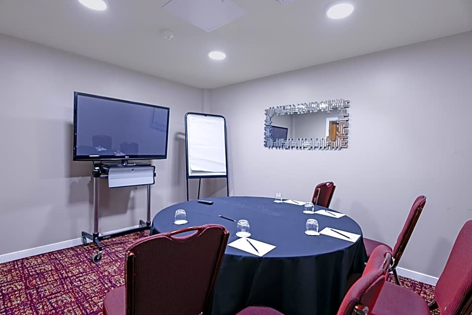 Gloucester Robinswood Hotel By Sunday