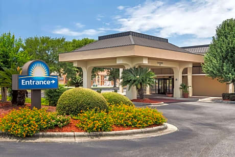 Days Inn by Wyndham Marianna