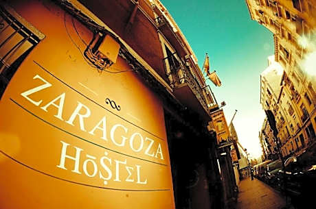 Be Zaragoza Hostel