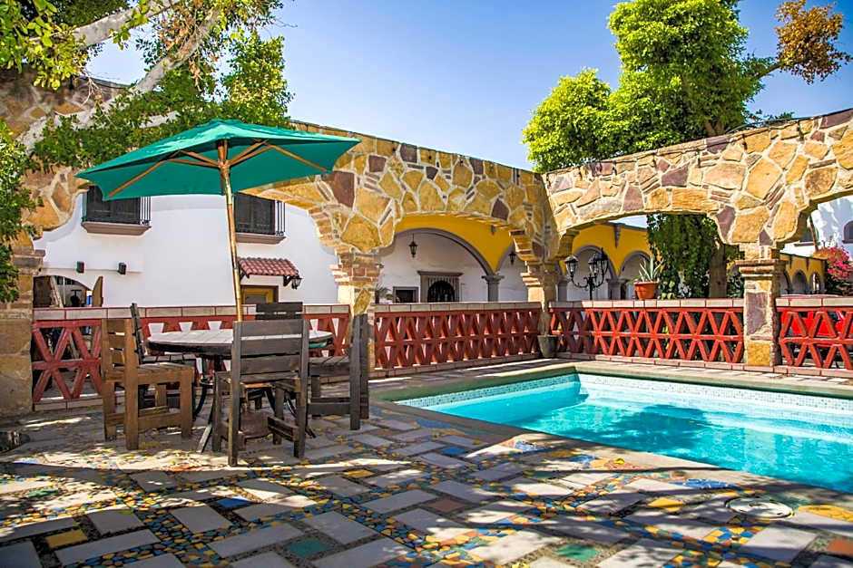 Hotel Cosmos Don Carlos