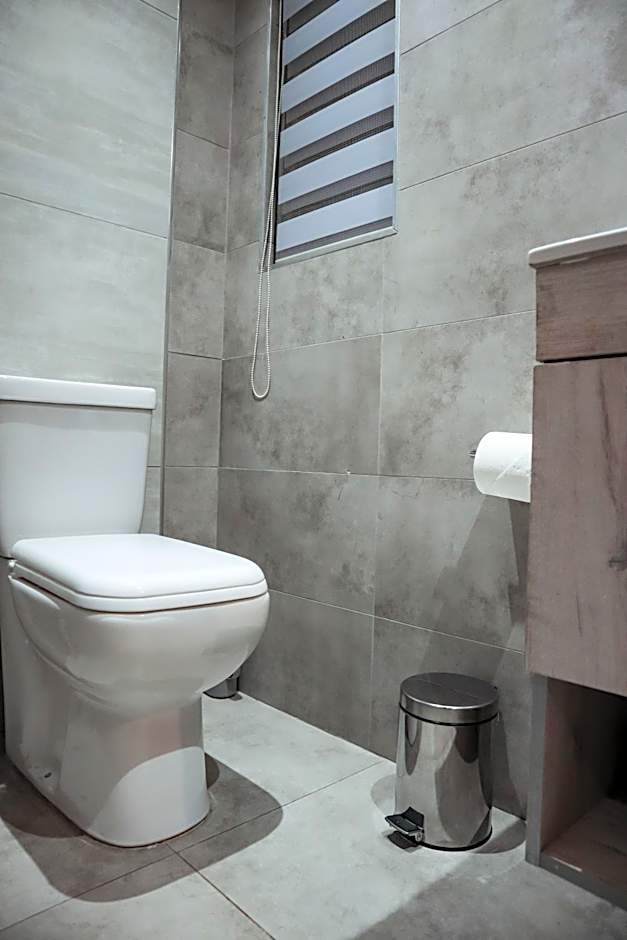 Cascades Guest Lodge