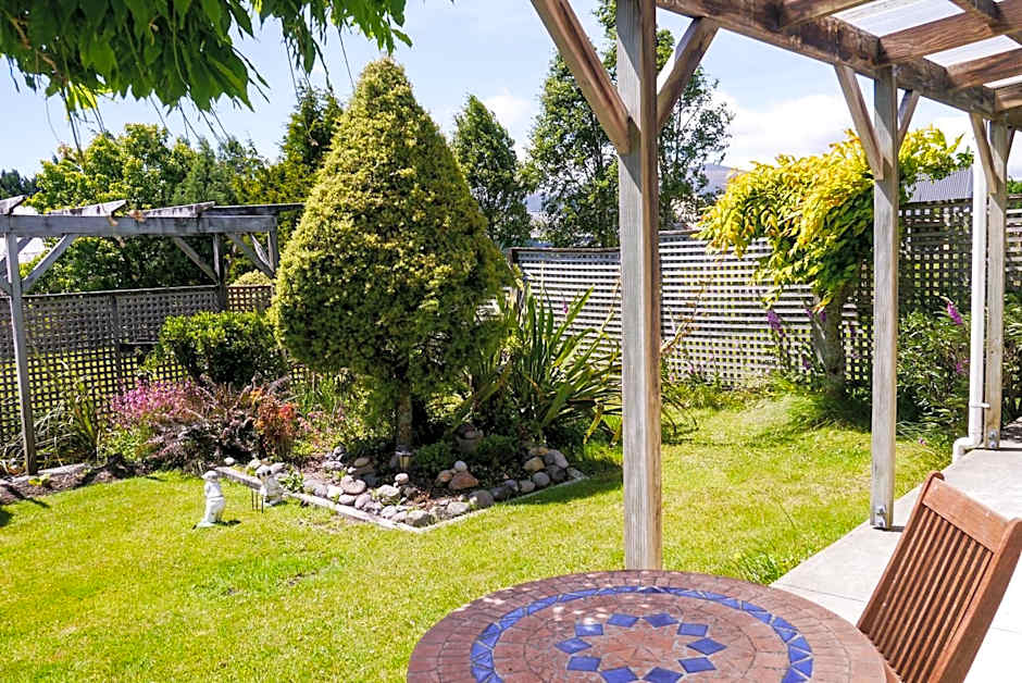 Tongariro Crossing Lodge