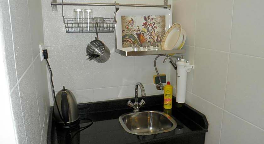 Marina Royal Hotel Suite