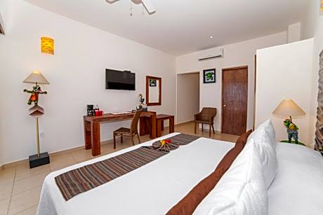 King Room with Partial Sea View and balcony