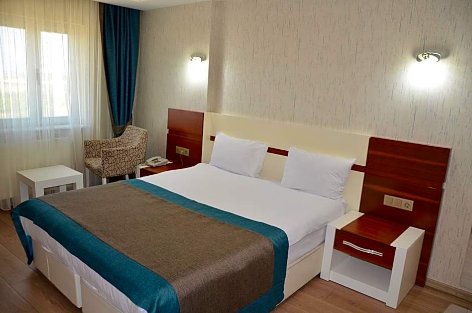 Grand Ahos Hotel