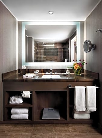 Fairmont Gold Suite