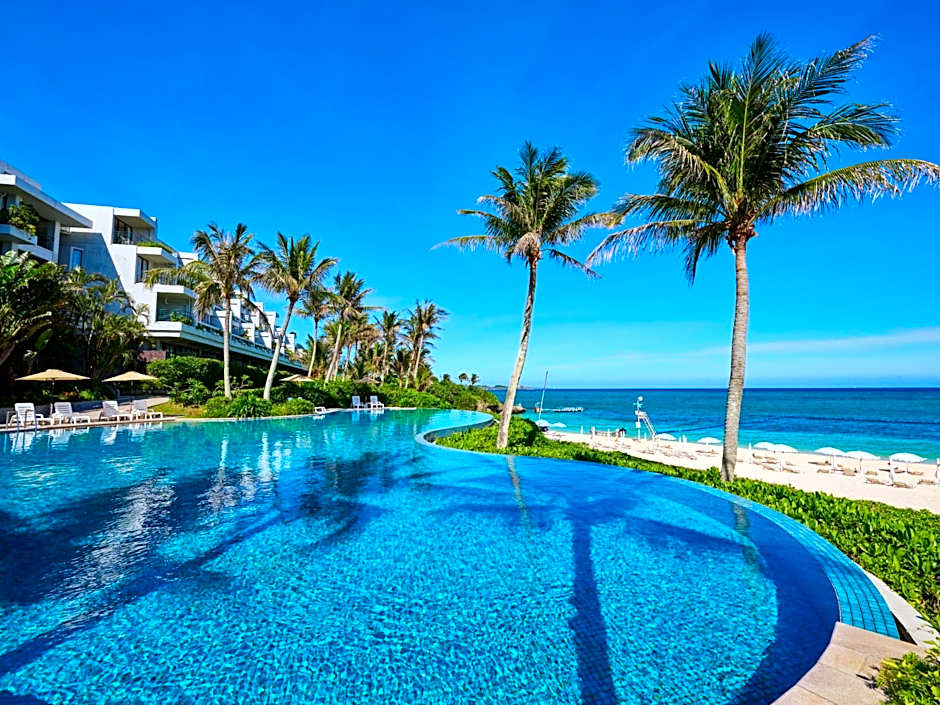 Palace In Moon Beach