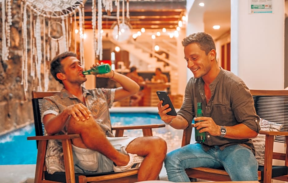 Ahava Hotel