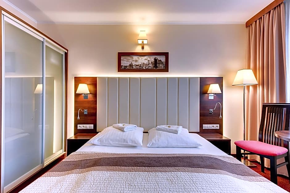 Amber Hotel