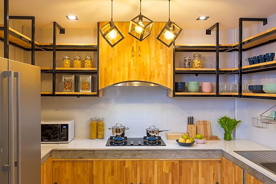 Timber Hostel by ZUZU