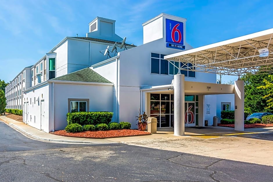 Motel 6-Fort Mill, SC - Charlotte