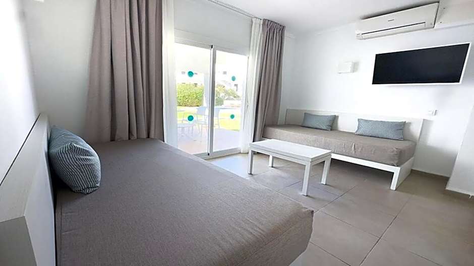 Photo 1 of 7 of 1 Bedroom Apartment