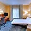 Fairfield Inn & Suites by Marriott Dunn I-95