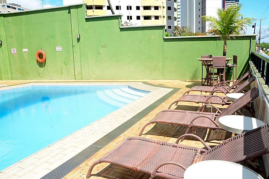 Natal Plaza requinte, conforto e vista para o mar
