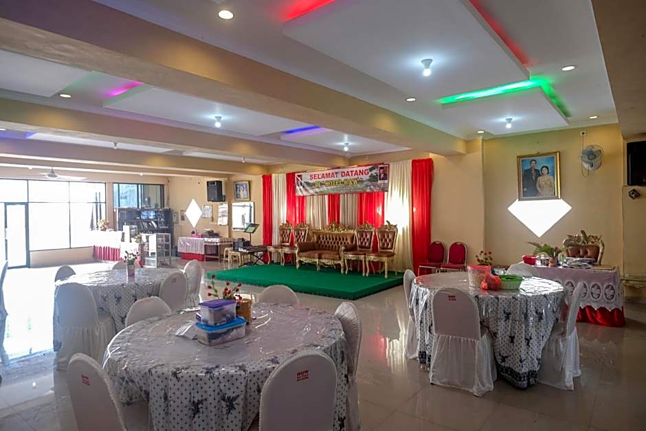 RedDoorz at H&W Hotel Solo