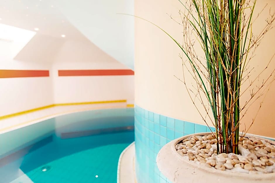 Oliven- & Genusshotel Hirzer