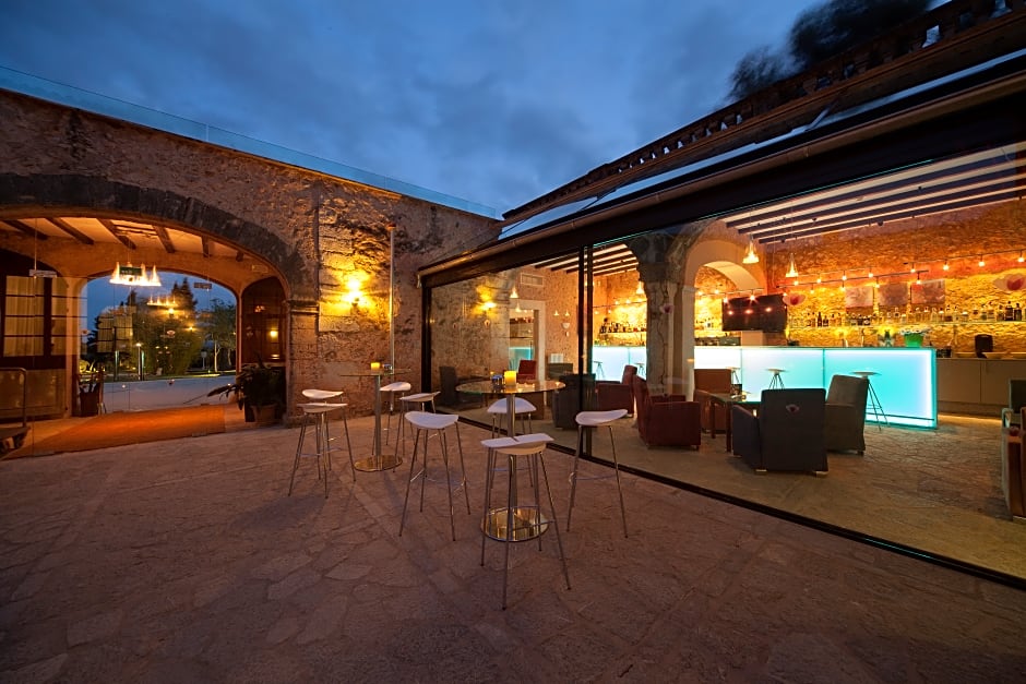 Sa Cabana Hotel and Spa