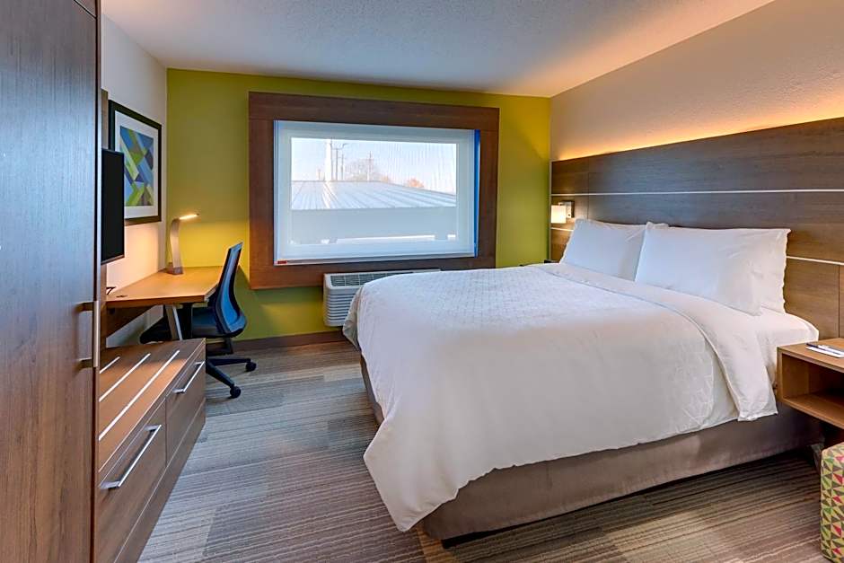 Holiday Inn Express Cincinnati North - Monroe By IHG