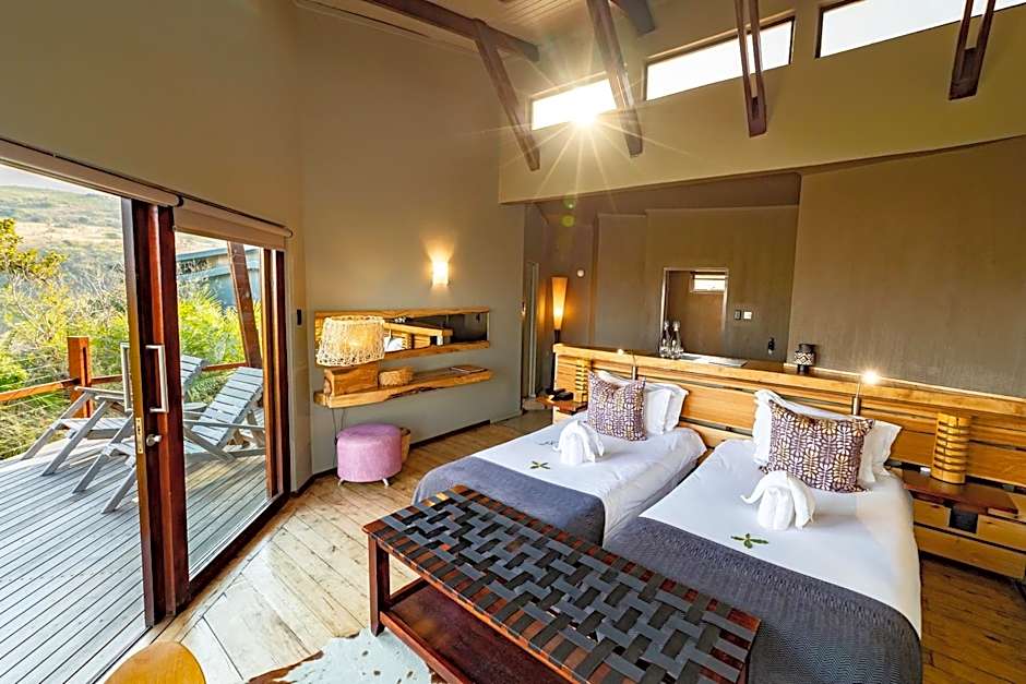 Rhino Ridge Safari Lodge