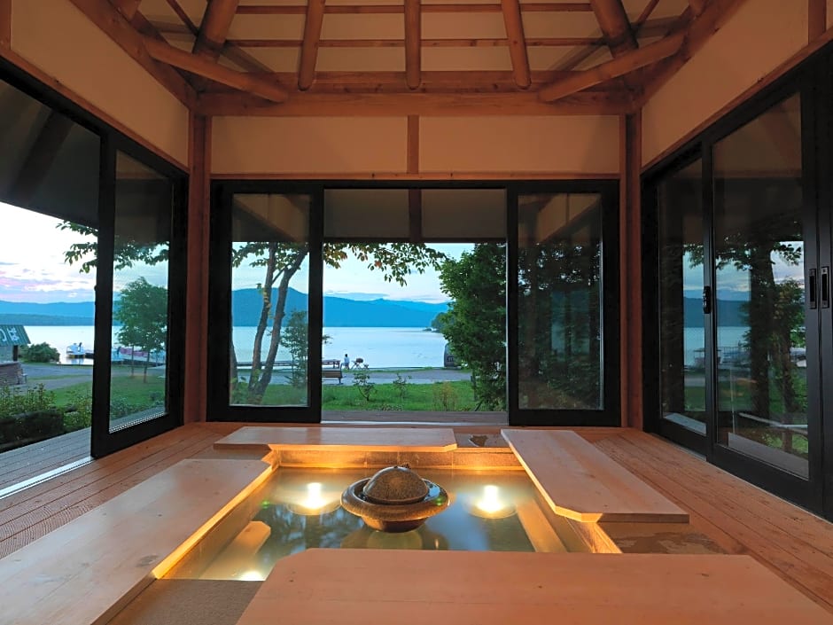 Akan Tsuruga Bessou Hinanoza