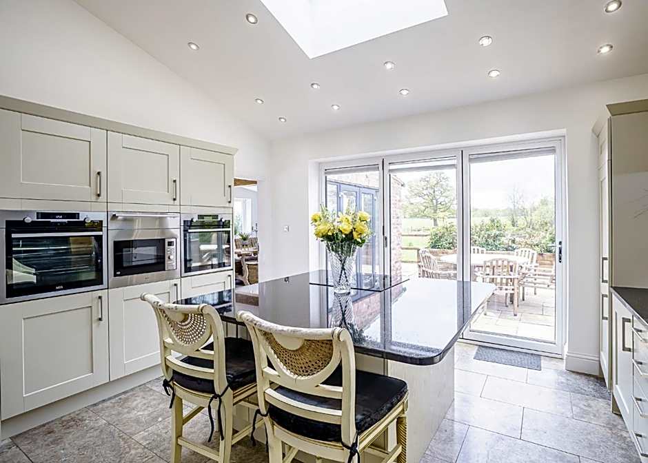 Ladera Retreat Lodges