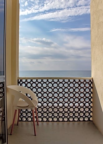 Standard Triple Room with Sea View