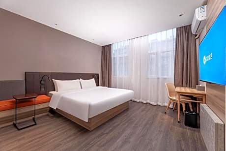 Business Queen Bed Room