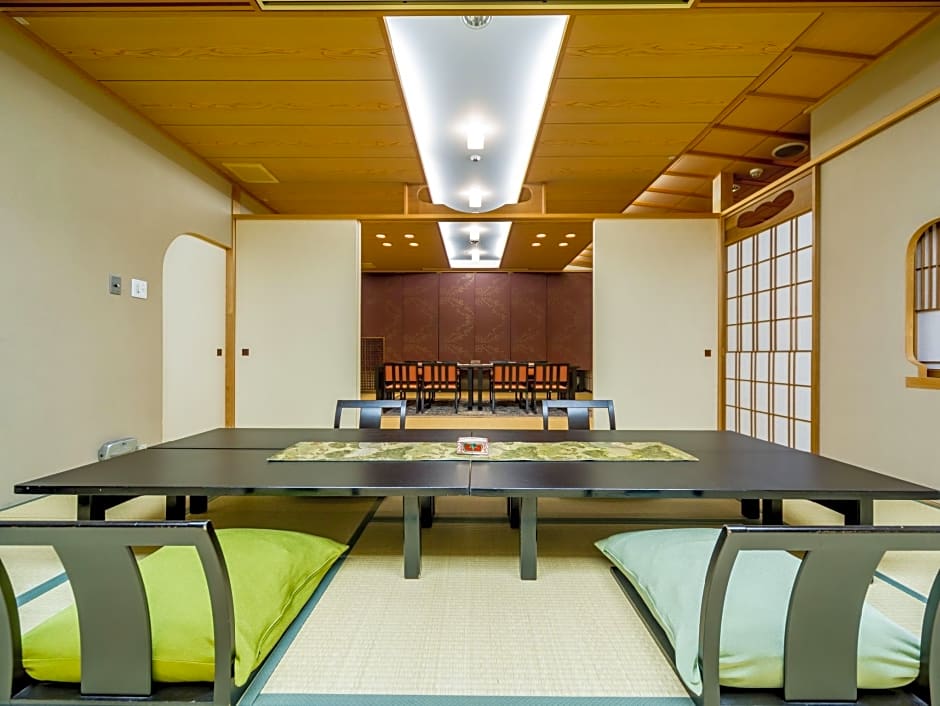 Ryoan Kazuki with Luxury Kyoto Collections KADEN