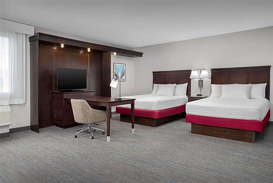 Hampton Inn By Hilton And Suites Omaha Downtown