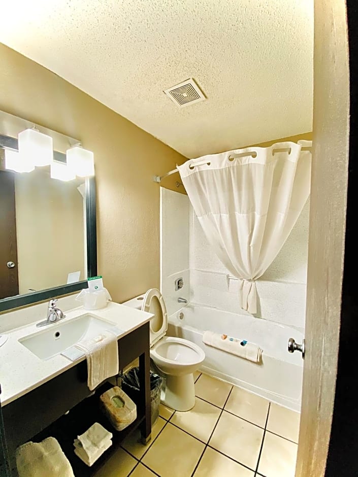 Super 8 Grand Rapids City Center