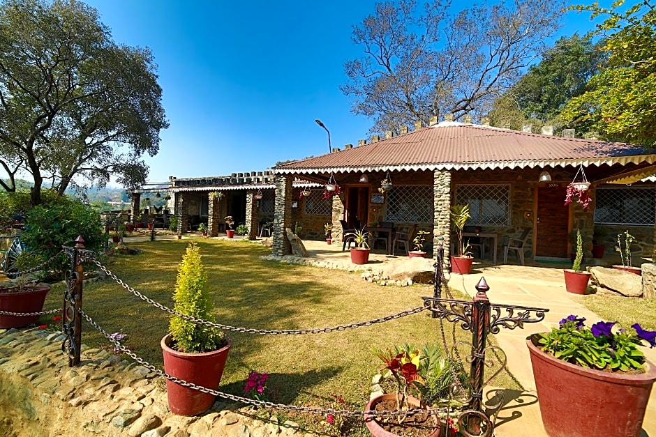 Hotel Castle Rock Mount Abu by SAH