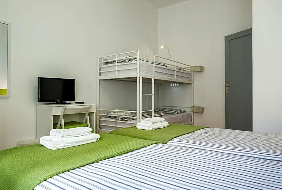 Loulé Coreto Guesthouse – Loule, CO