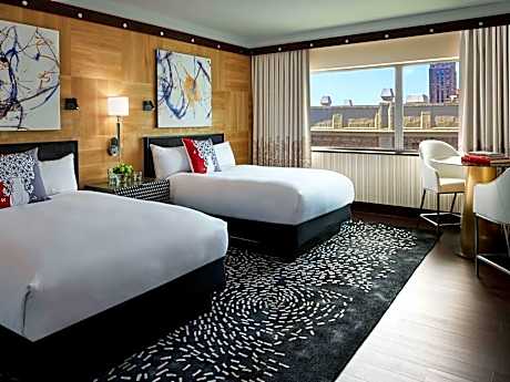 LUXURY ROOM, 2 DOUBLES, MOBILITY ACCESSIBLE, ROLL-IN SHOWER, 36 SM - 390 SF