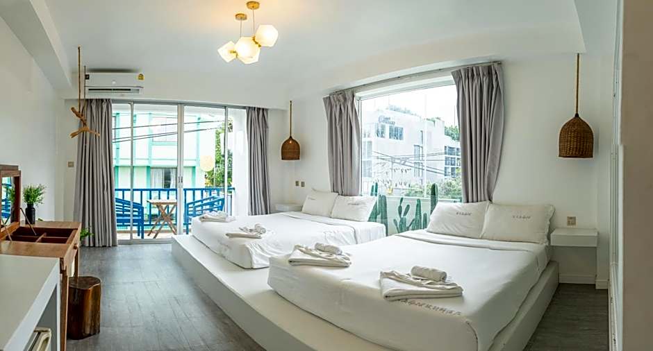 Meow Cat Cafe & Hotel