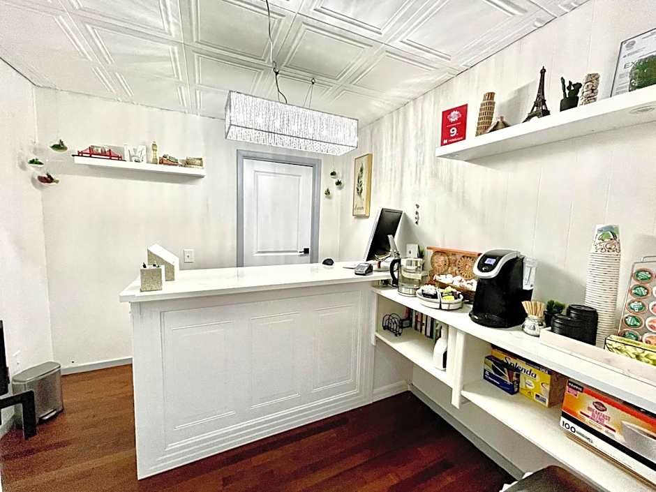 Mount Coolidge Motel