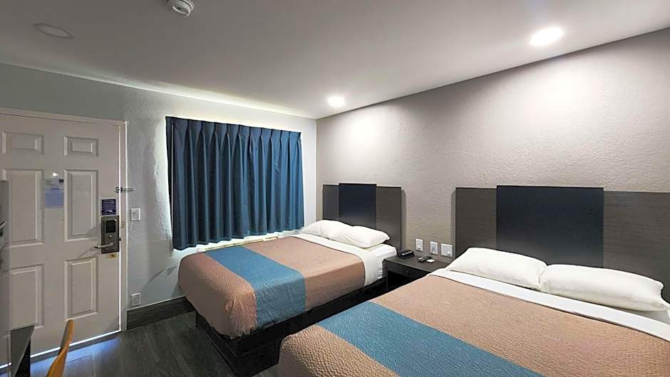 Studio 6 Galveston TX