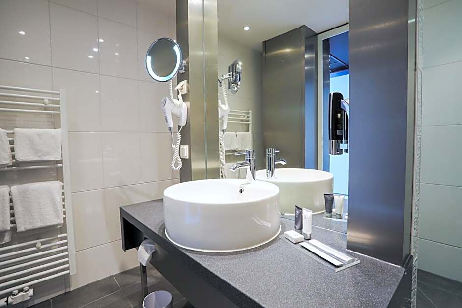 Pannonia Tower Hotel