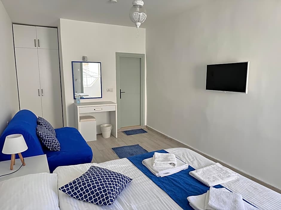 White and Blue Bodrum – Bodrum, MI
