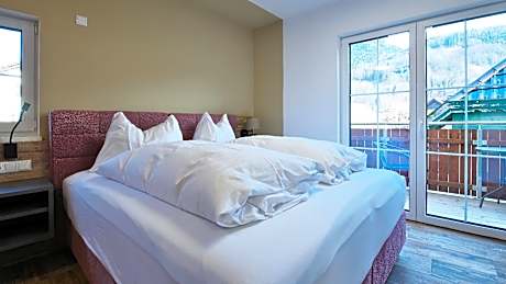 Superior Room - Upper Floor - Non-Smoking